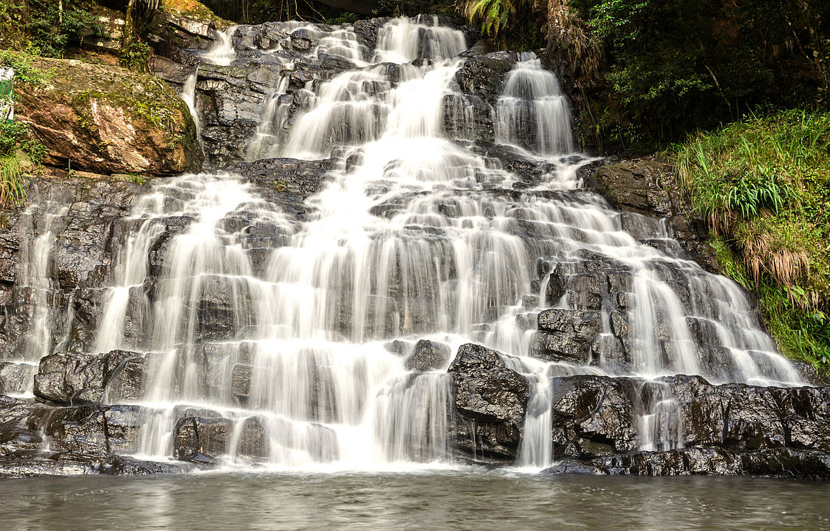 images/1200px-Elephant_Falls_Shillong.jpg