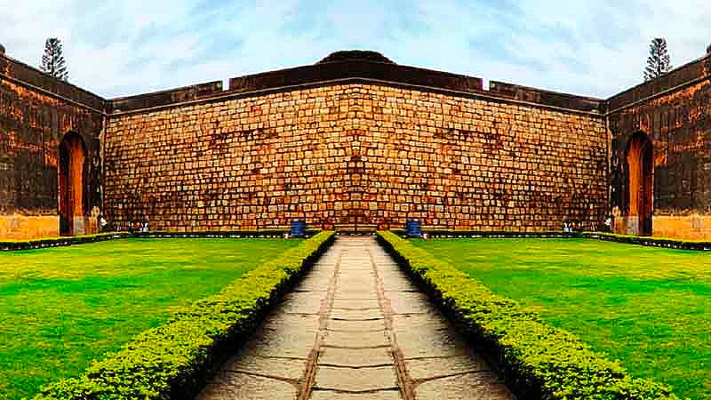images/Bangalore-Fort-2.jpg