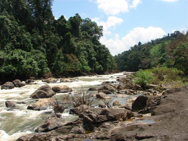 images/BarapoleRiver3.jpg