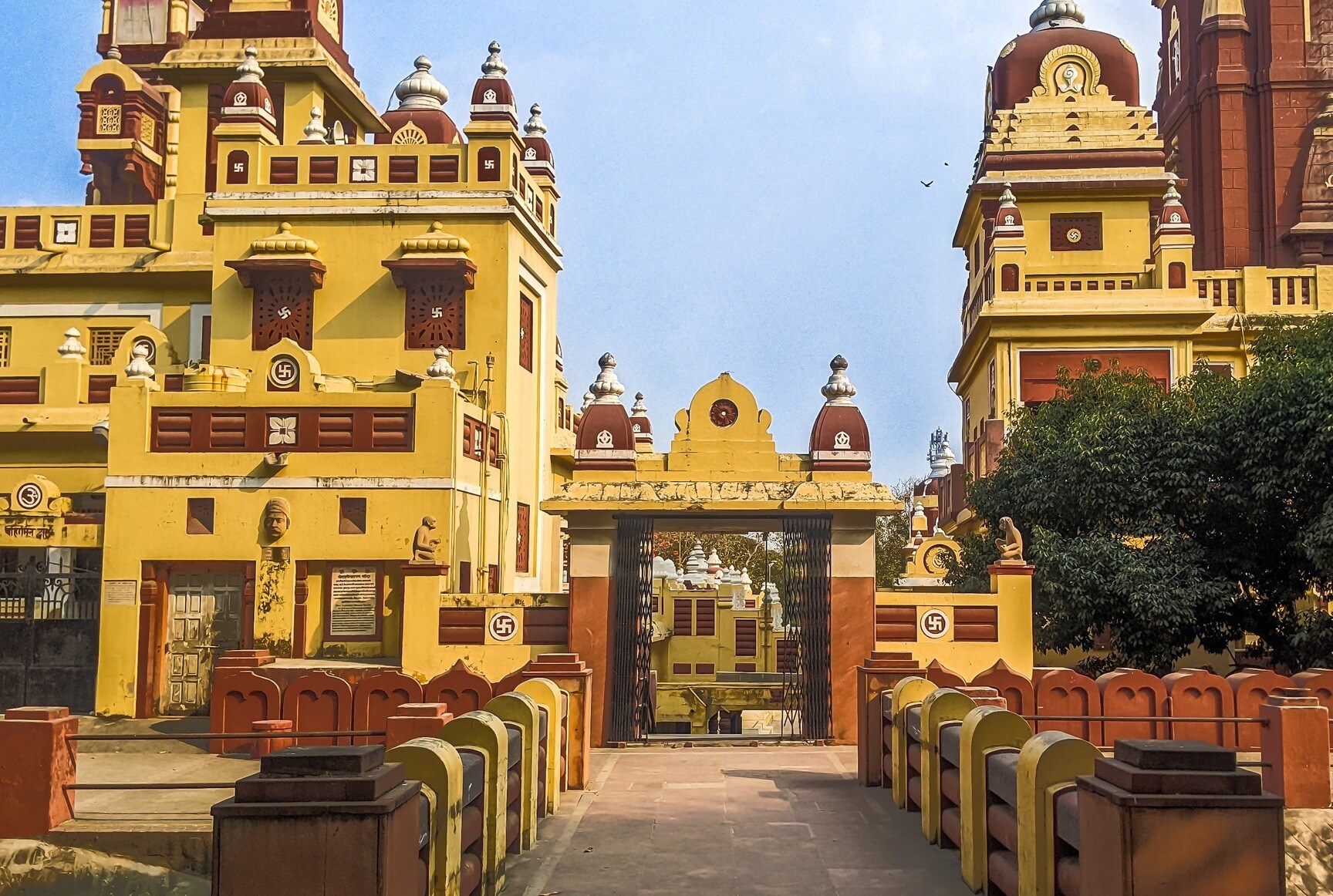 images/Birla_Mandir_Delhi_5.jpg