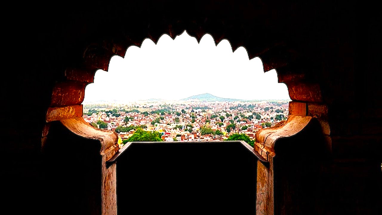  images/Jhansi-Fort-4.jpg