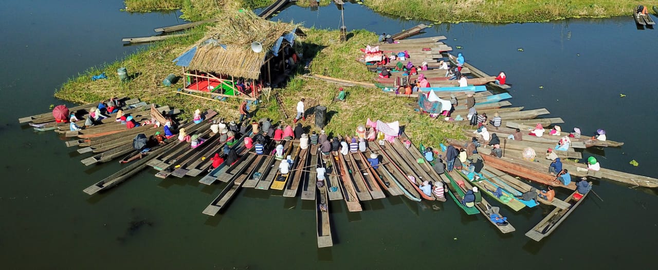 images/LoktalLake3.jpg