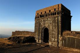 images/Raigad1.jpeg