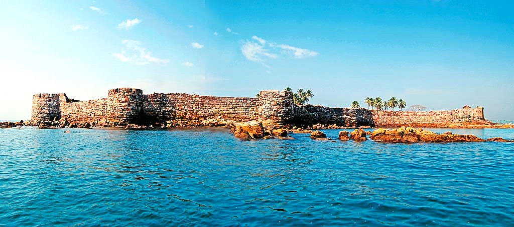images/Sindhudurg-Fort-1.jpg