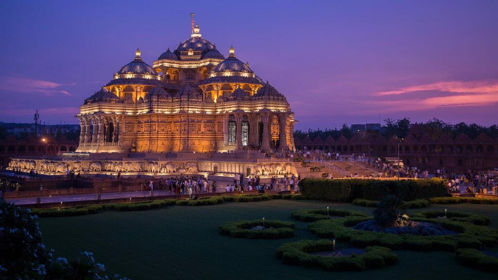 images/akshardham_temple_delhi_1.jpg