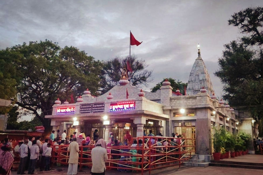 images/devi5.jpg