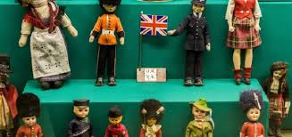  images/doll4.jpg