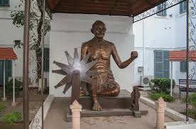 images/gandhi3.jpg