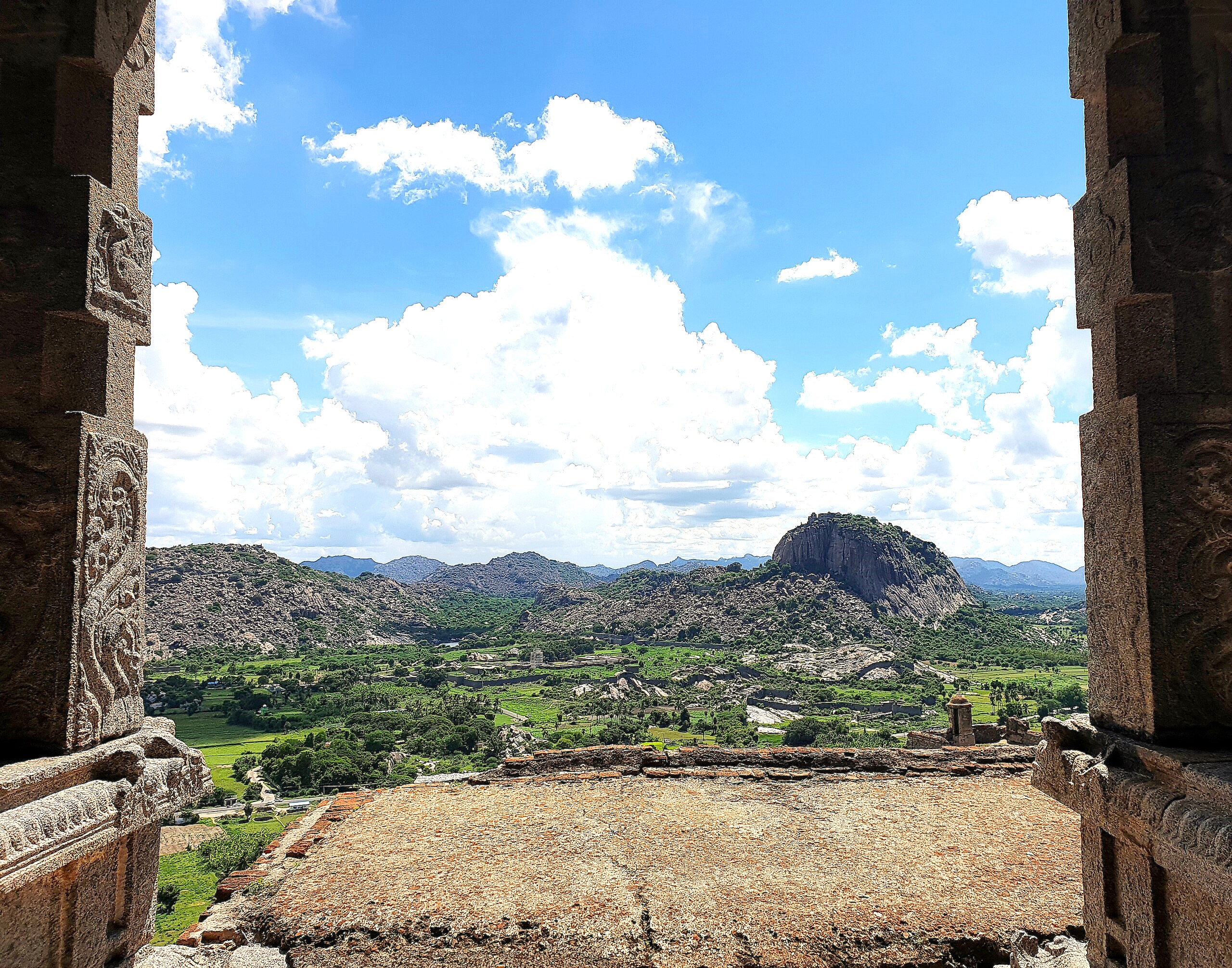 images/ginghee-fort-tamil-nadu-4.jpg