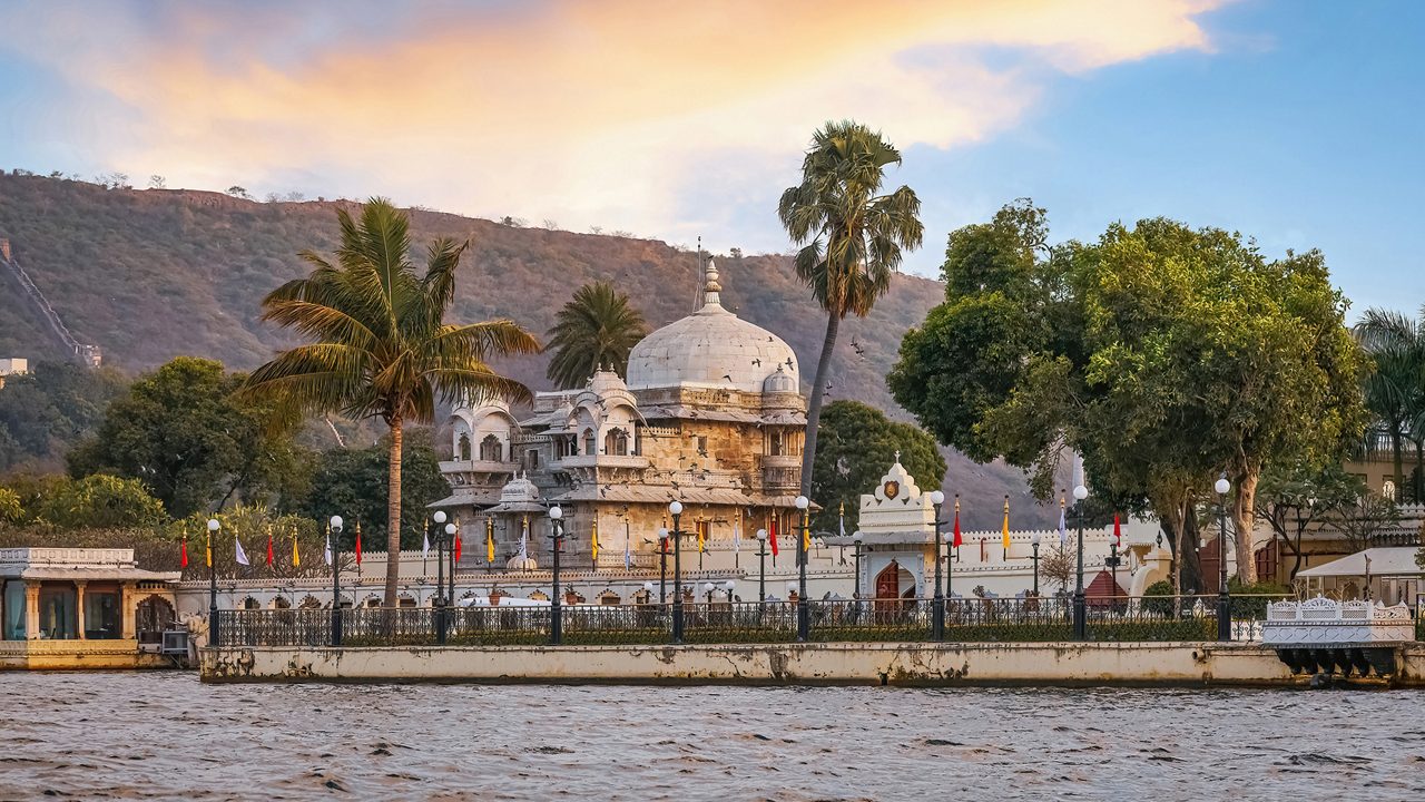 images/jag-mandir-palace-udaipur-2.jpeg