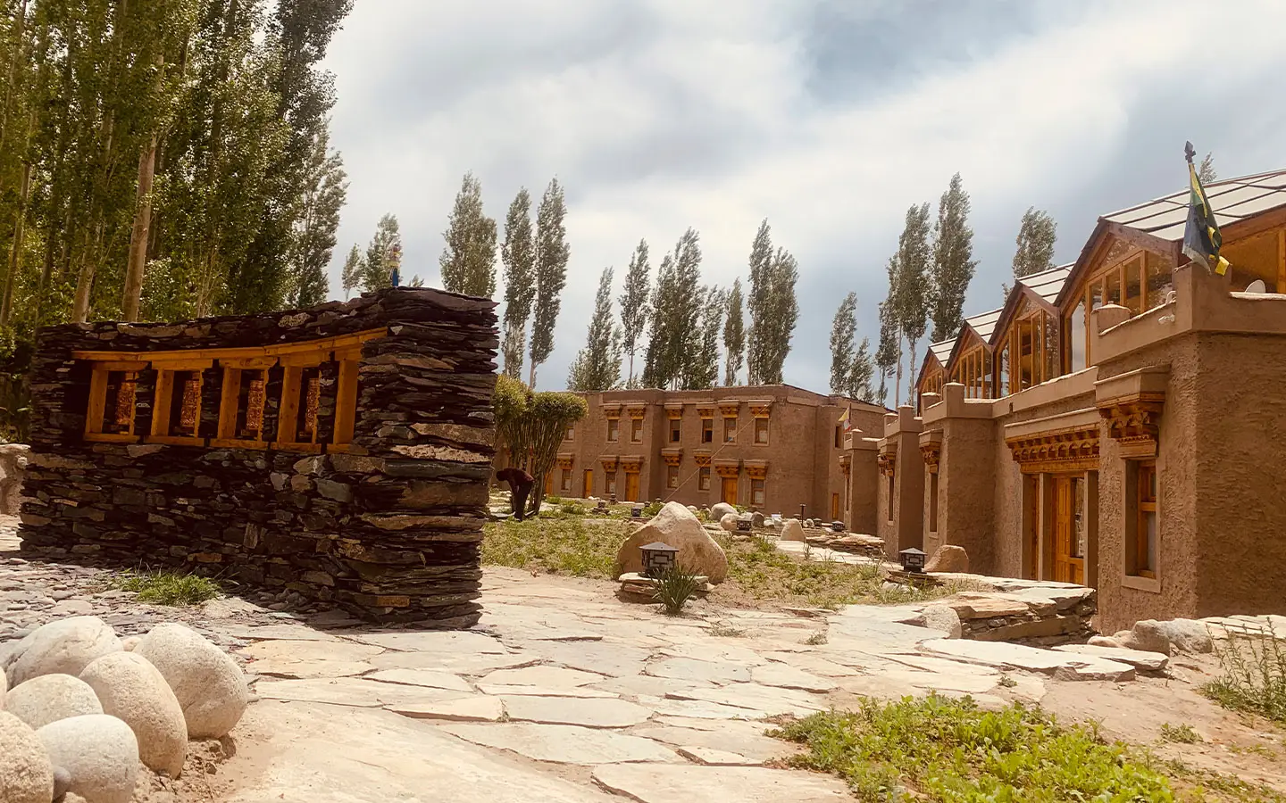 images/ladakh_sarai_1.jpg
