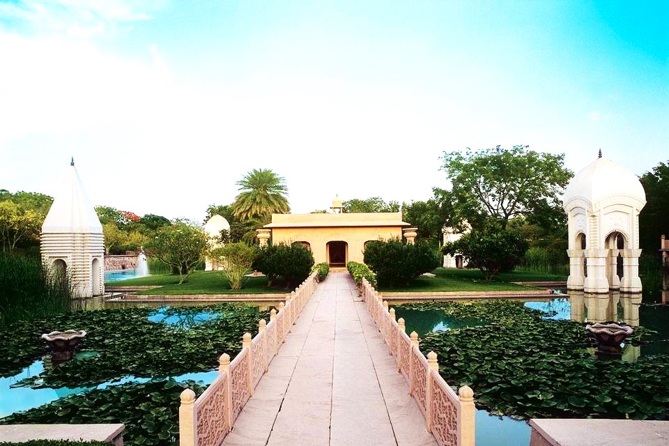  images/oberoi-hotel-4.jpeg