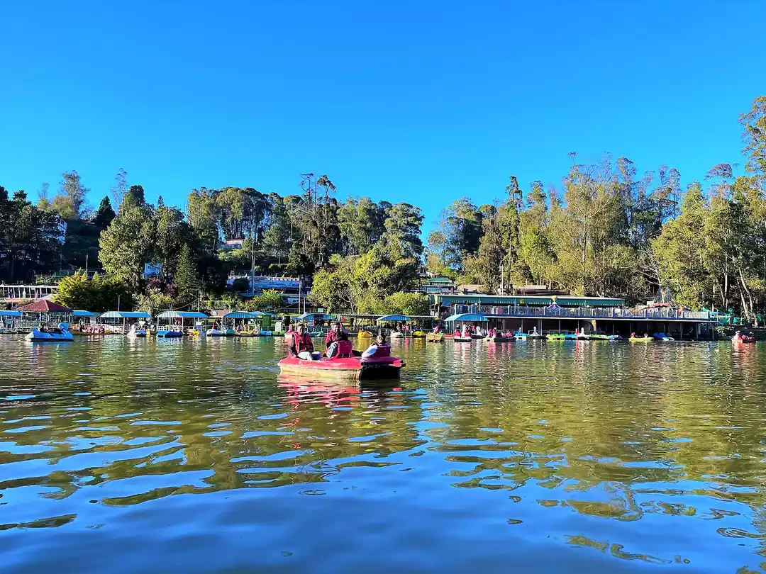 images/ooty-lake-tamilnadu-3.jpg