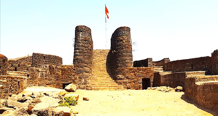  images/pratapgarh-fort-maharashtra-4.jpg