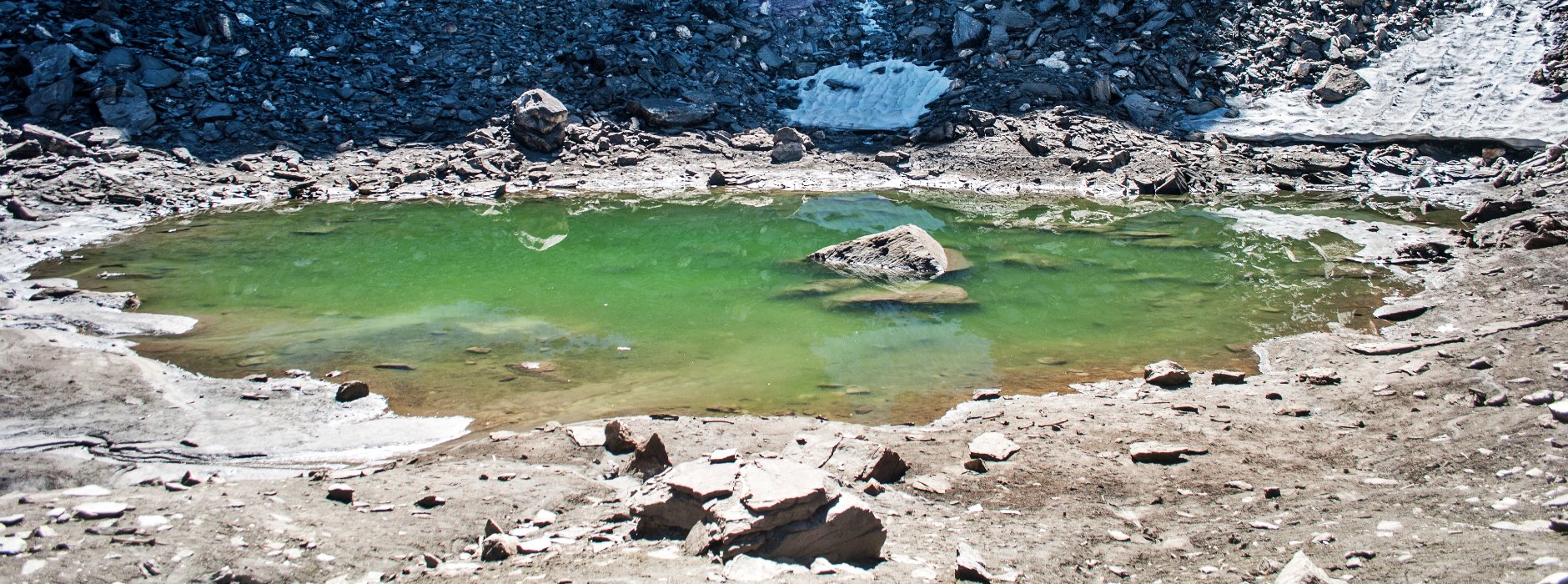  images/roopkund-lake-uttarakhand-4.jpg