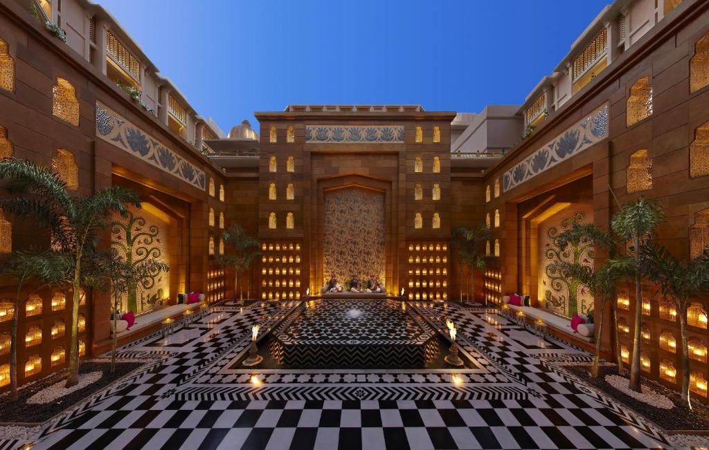  images/the-leela-place-rajasthan-5.jpg