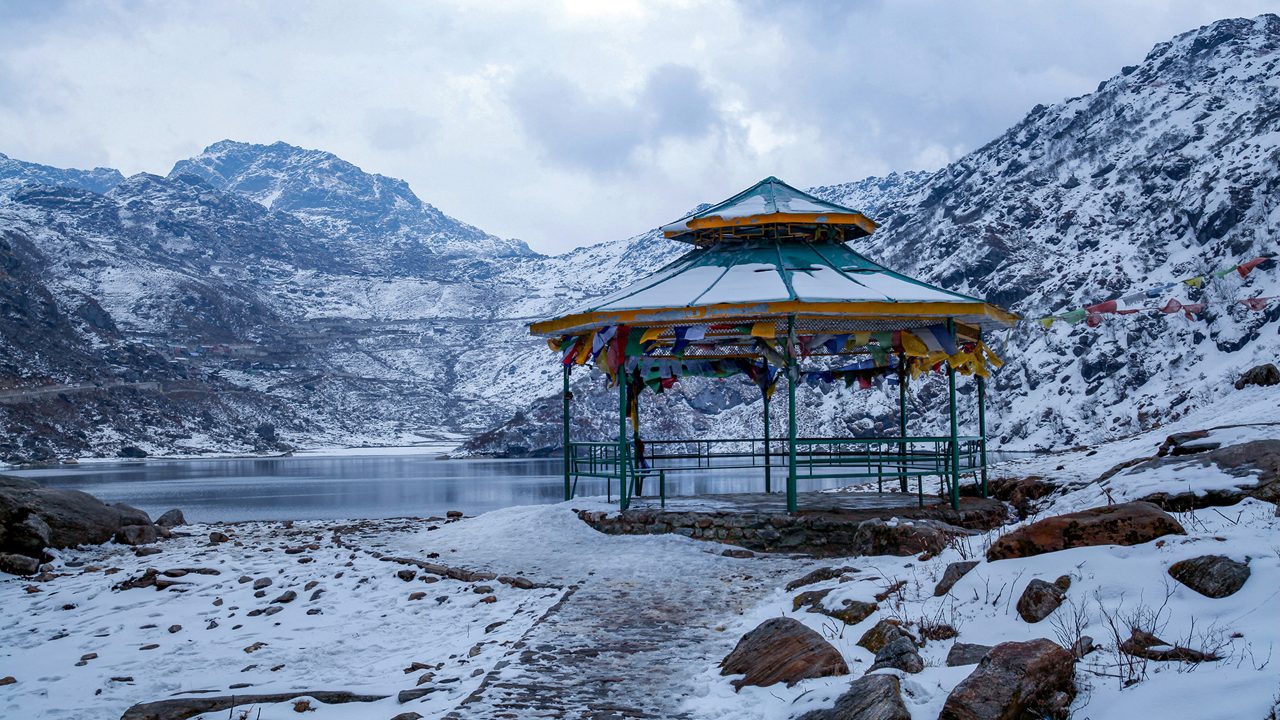 images/tsomgo-lake-4.jpeg