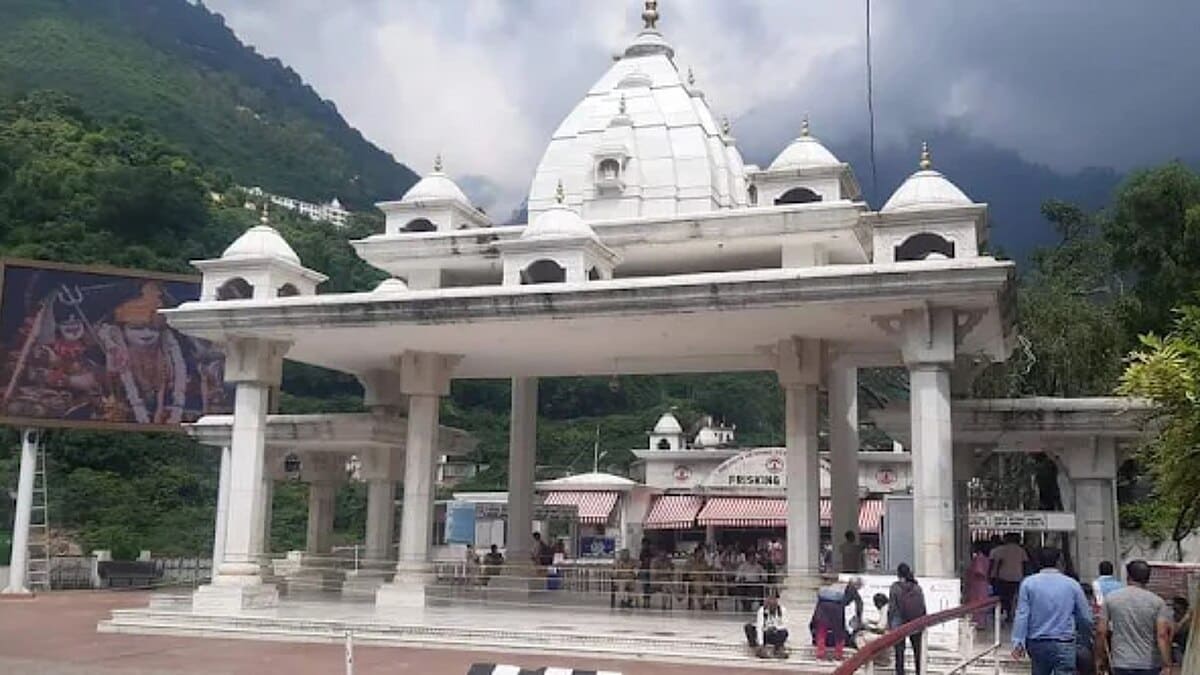  images/vaishno4.jpg