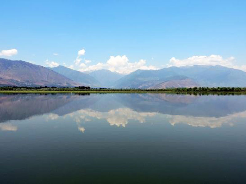 images/wular_lake1.jpg